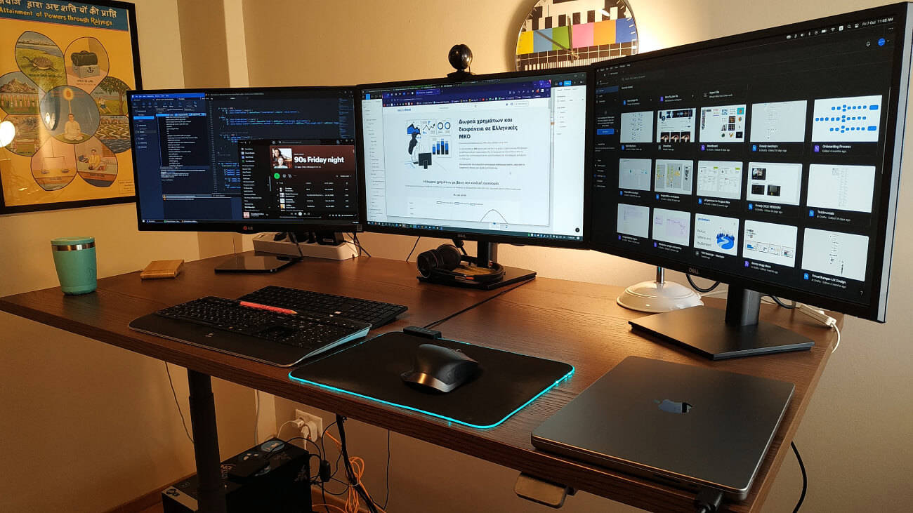My latest desk setup, 2023